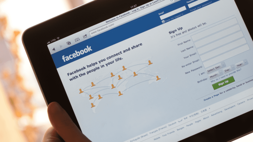 Estatísticas e Fatos Interessantes do Facebook - Kinsta®